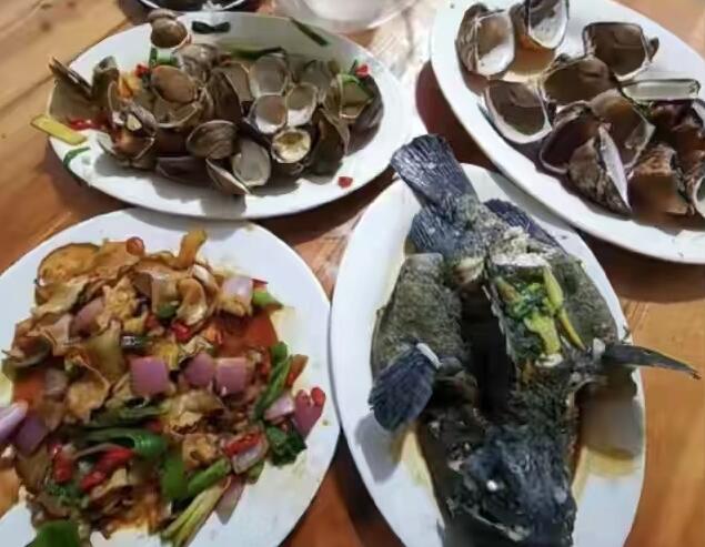 “4个菜1500块”事件后的海鲜市场
